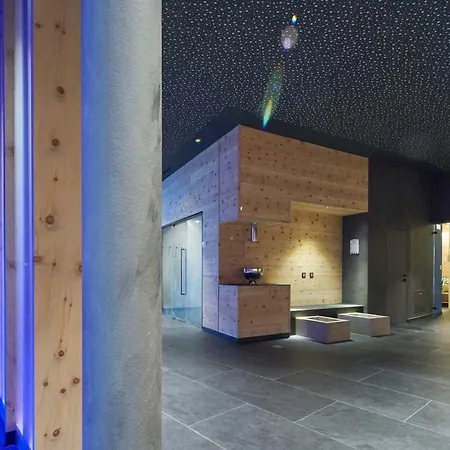 Hotell Cristallo - Wellness Mountain Living 4*